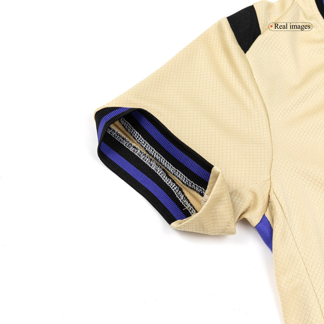 Barcelona 
 Extérieur 
Maillot 
Tenue (Maillot+Shorts+Chaussettes) 
2025/26 
 
 Jaune&Noir